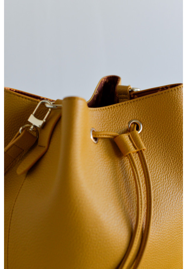 AGATHA RUIZ DE LA PRADA BOLSO BOMBONERA CONTRASTE